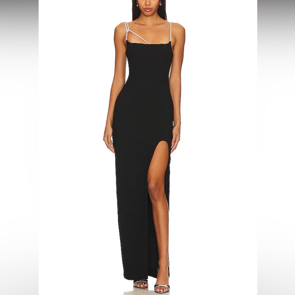 Evelyn Maxi Dress in Black
NBD - NWT